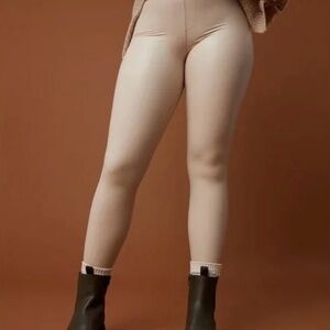 Aerie OFFLINE Real Luxe Coated Faux Leather Leggings | S | Cream